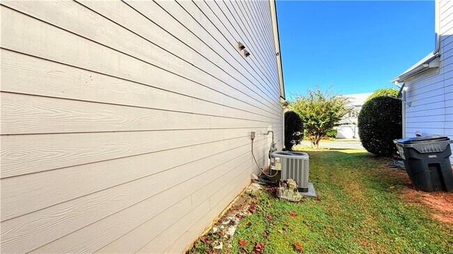 Building Photo - 4166 Glenaire Way NW