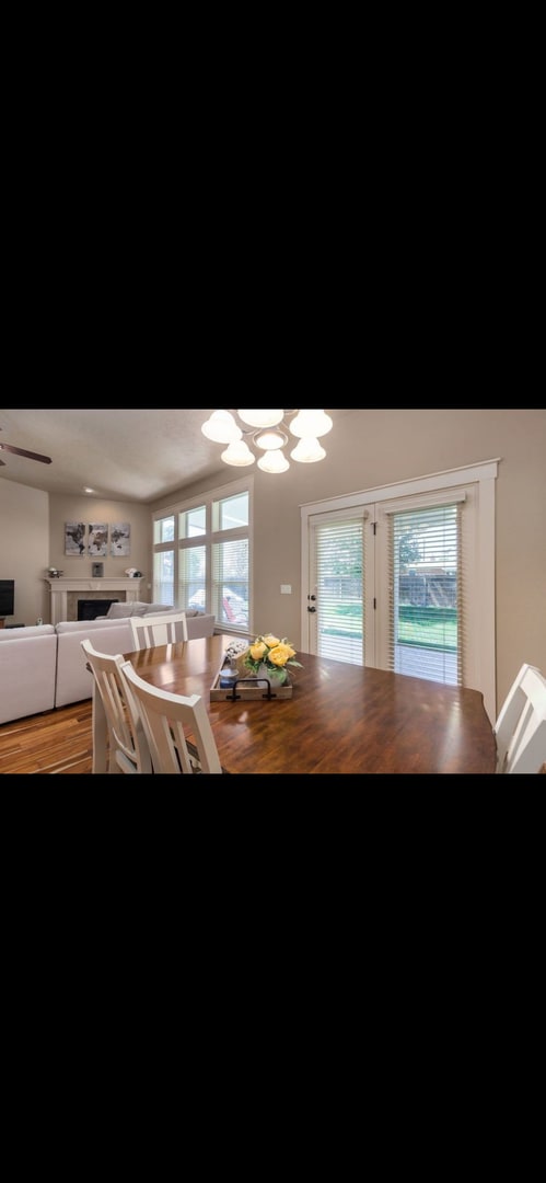 Building Photo - 4 Bedrooms with a large back yard