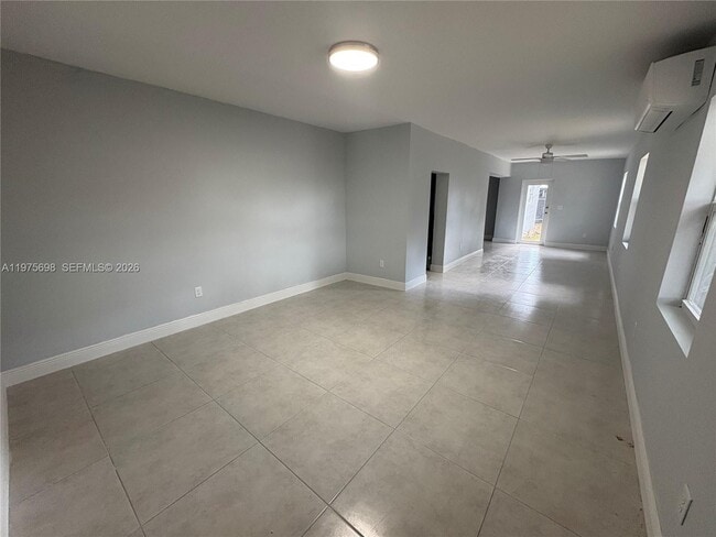 Building Photo - 3600 SW 32 Ave