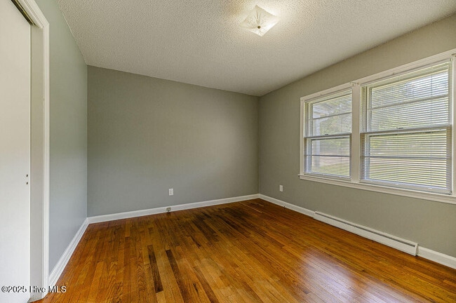 Building Photo - 507 Wilder Ave