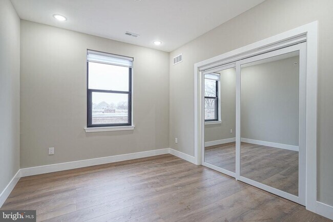 Building Photo - 4432 Wingate St