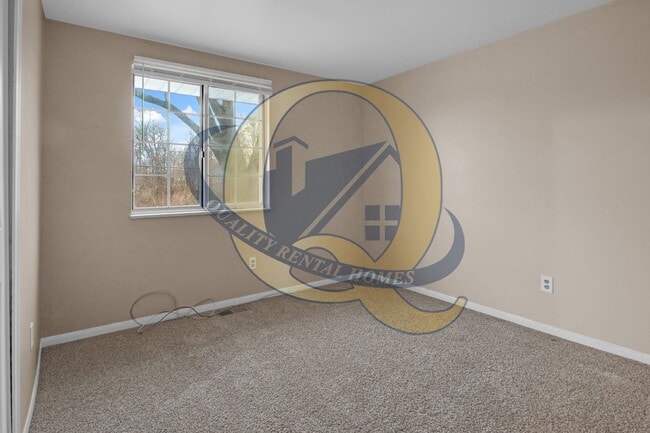 Building Photo - Available Now! - 3 Bedroom 1.5 Bath in Kearsley School District!