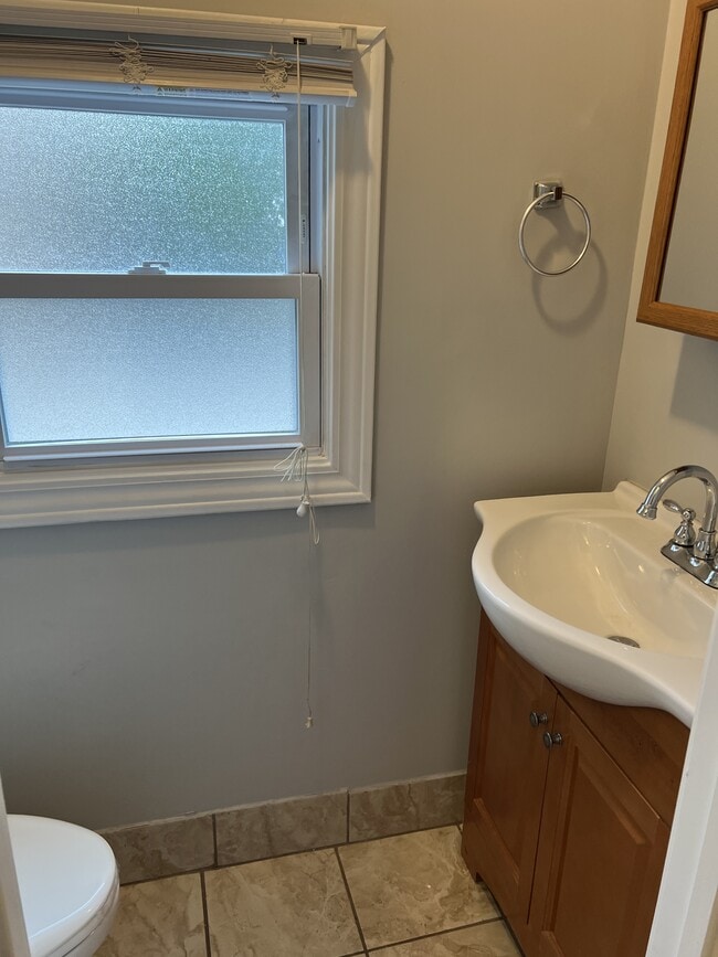 Building Photo - 9819 S Clyde Ave