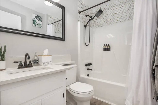 Building Photo - 2001 N 61st Ave