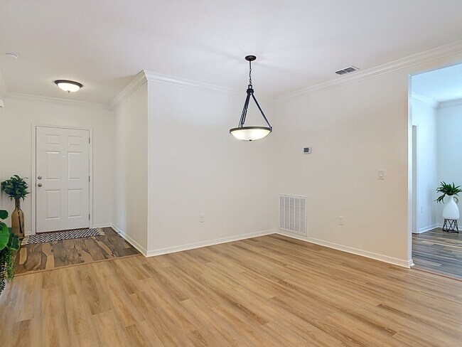 Building Photo - 221 W Fiesta Key Loop