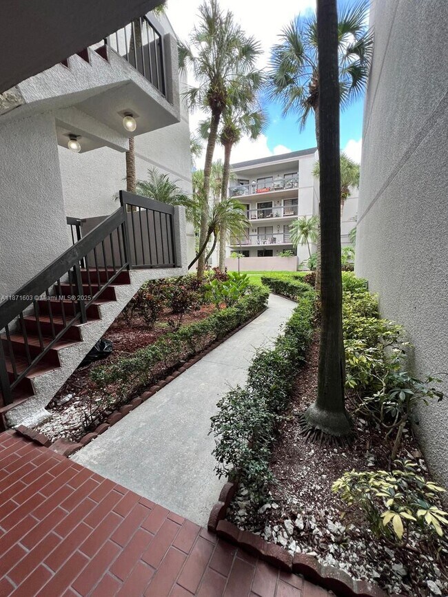 Primary Photo - 8810 SW 132nd Pl