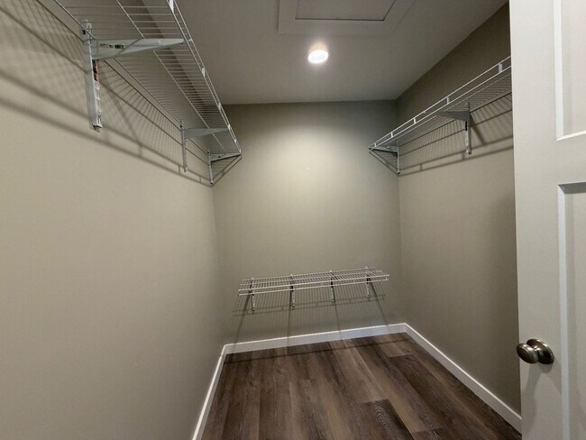 Building Photo - Leicester - Immaculate Three Bedroom with Huge Backyard