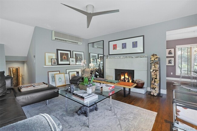 Building Photo - 188 Ferdon Ave