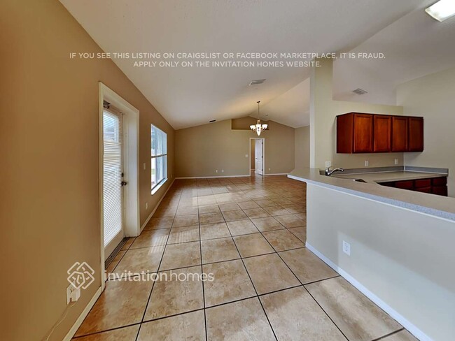Building Photo - 453 Peace Ct