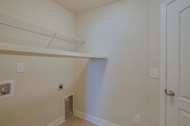 Building Photo - 2531 Tapestry St