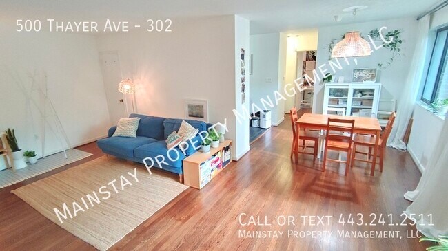 Building Photo - 500 Thayer Ave