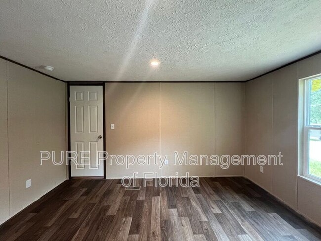 Building Photo - 16364 SE 57th St