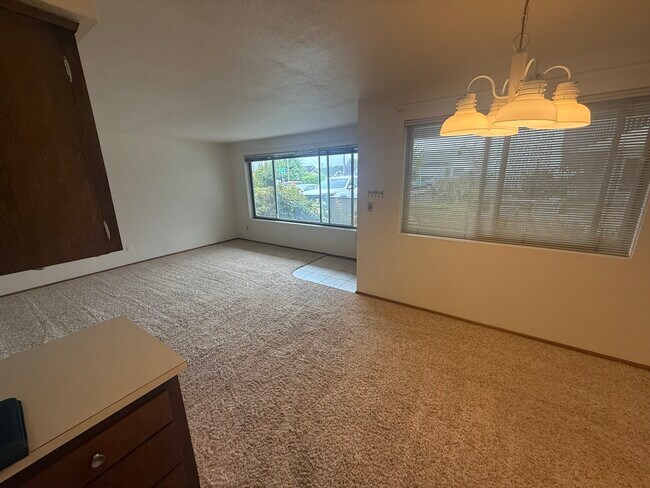 Primary Photo - Miramar