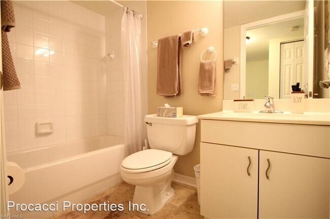 Building Photo - 273 Robin Hood Cir