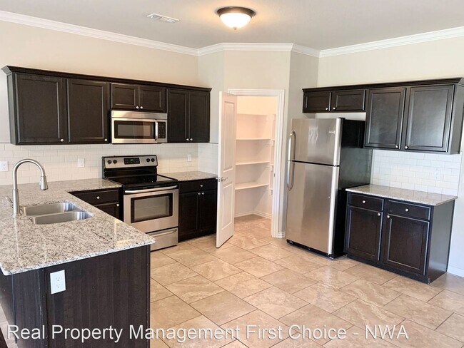 Building Photo - 3 br, 2.5 bath House - 2752 W Kilimanjaro Way