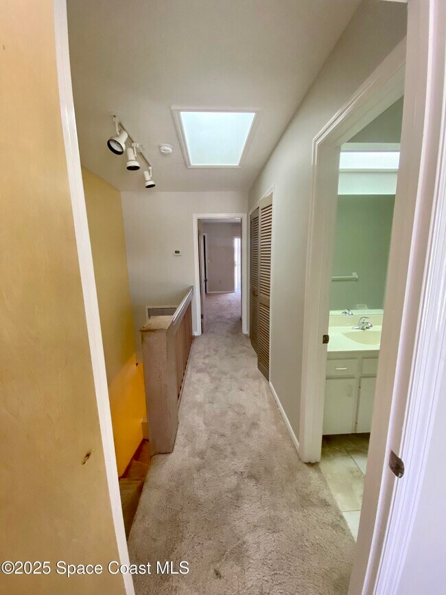 Building Photo - 53 Anchor Dr