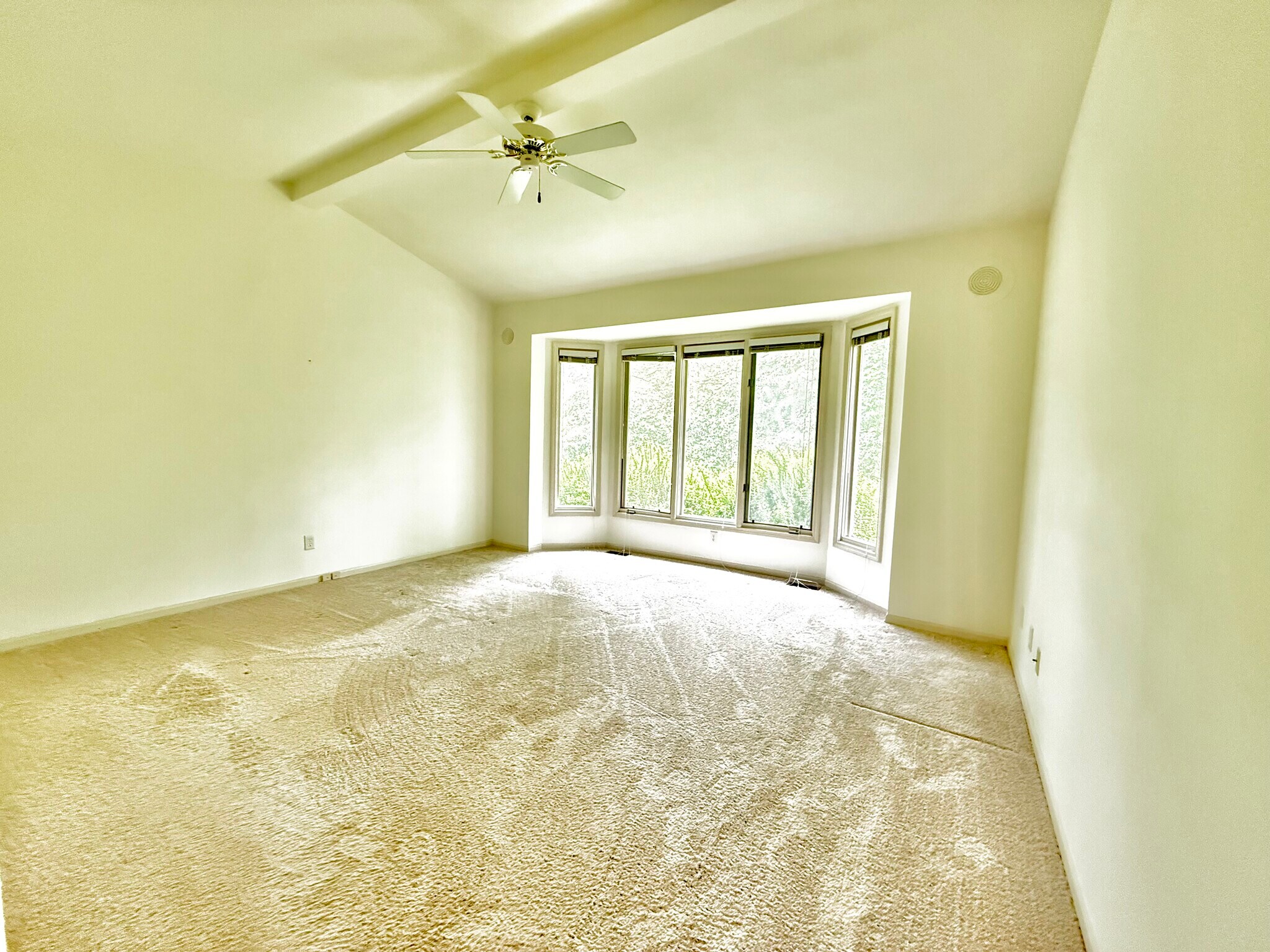 Building Photo - 30684 Tanglewood Trl