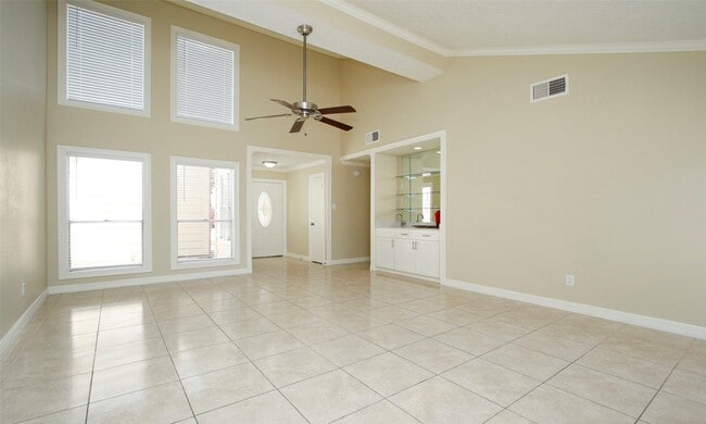 Building Photo - 6940 Foxmont Ln