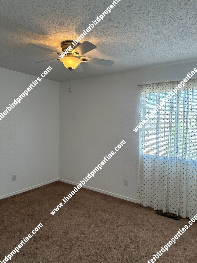 Building Photo - Gated community near Sandia Labs & KAFB