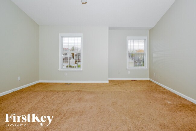 Building Photo - 7081 Village Oaks Dr