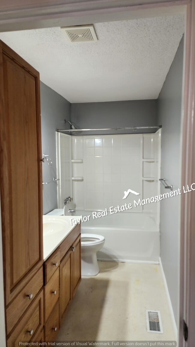 Building Photo - 1154 Hermitage Dr