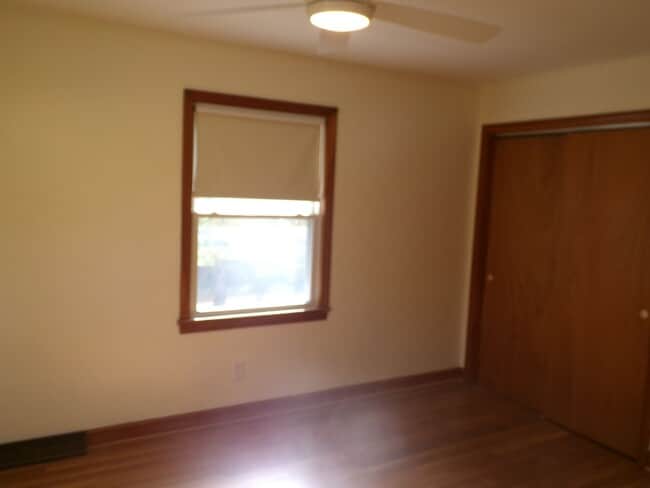 Building Photo - Country Living in Town