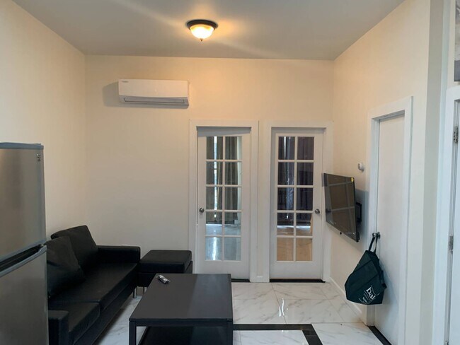 Building Photo - 254A Saratoga Ave