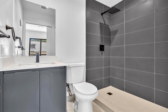 Building Photo - 753 NW 30th St