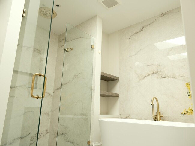 Building Photo - 1017 Tamarind Rd