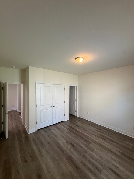 Building Photo - 105 W Langdon Ave