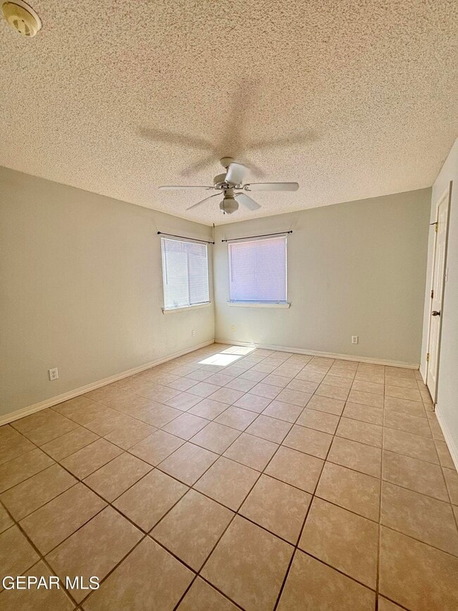 Building Photo - 4476 Loma Diamante Dr