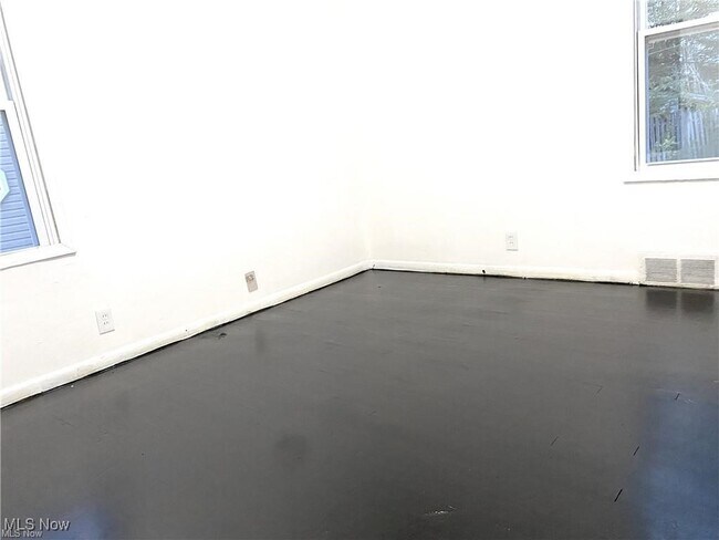 Building Photo - 718 Shelley Pkwy