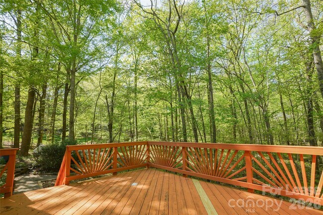 Building Photo - 3552 Weddington Oaks Dr