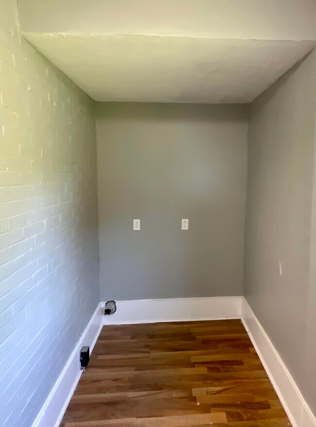 Building Photo - 2717 Margaret Ct