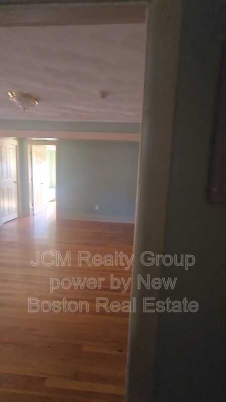 Building Photo - 86 Main St