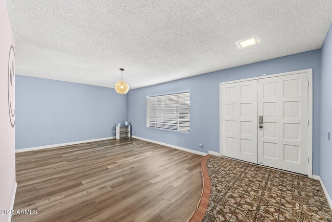 Building Photo - 5203 W Laurie Ln