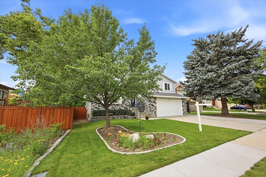 Building Photo - 734 Sandy Dunes Dr