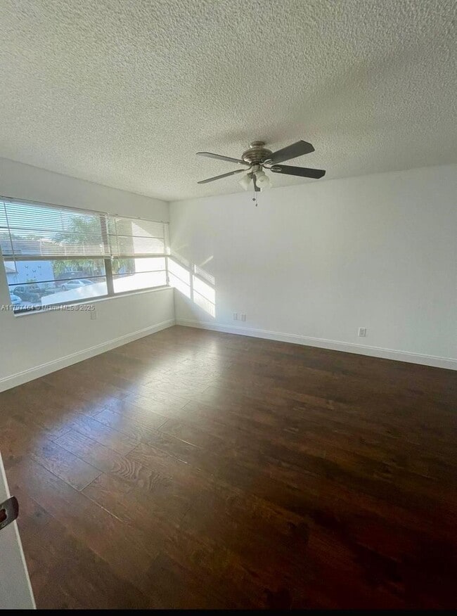 Building Photo - 6979 SW 110th Ct