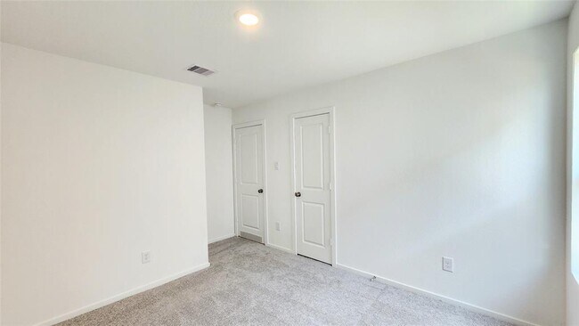 Building Photo - 28759 Texas Plns Dr