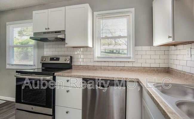 Building Photo - 4712 E 44th St