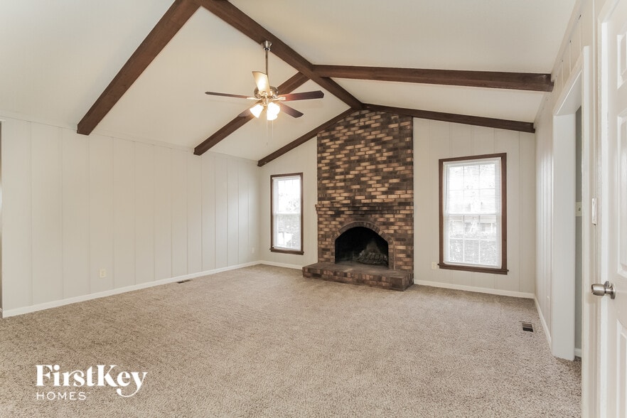 Building Photo - 11106 5 Cedars Rd