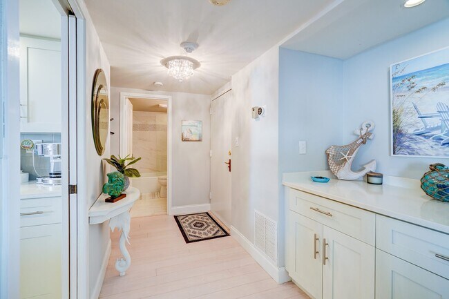 Building Photo - 5480 N Ocean Dr