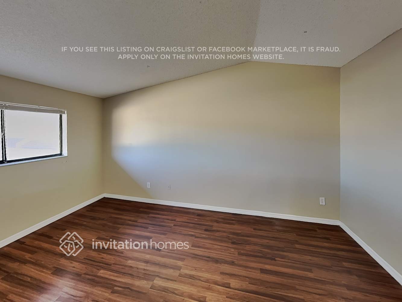 Building Photo - 6419 NW 192nd Terrace