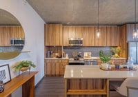 Building Photo - 1500 W Monroe St