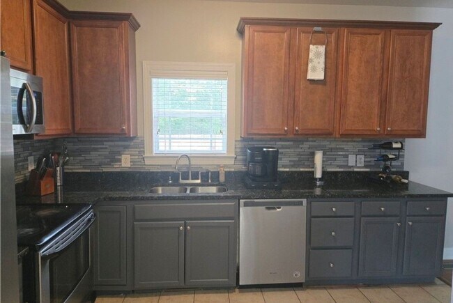 Building Photo - 7290 Sandcastle Ln