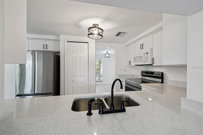 Building Photo - 3513 Landale Dr