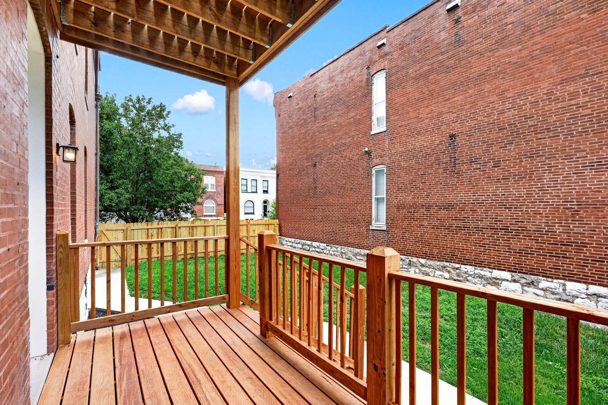 Building Photo - 2722 Armand Pl