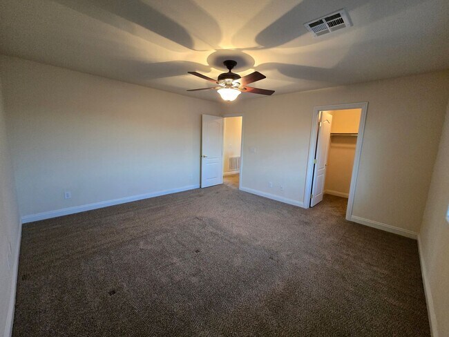 Building Photo - A Fabulous 3 Bedroom, 2.5 Bathroom, 2 Car Garage Townhome in NW Las Vegas