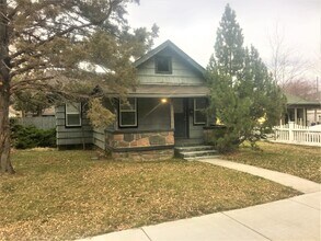 Building Photo - Charming Westside bungalow, located on New...