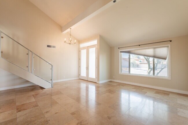 Building Photo - 1325 W Lobo Ave